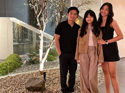 Kekompakan Nicky Tirta dan Mantan Istri Rayakan Ultah Sang Putri, Intimate Dinner Bertiga