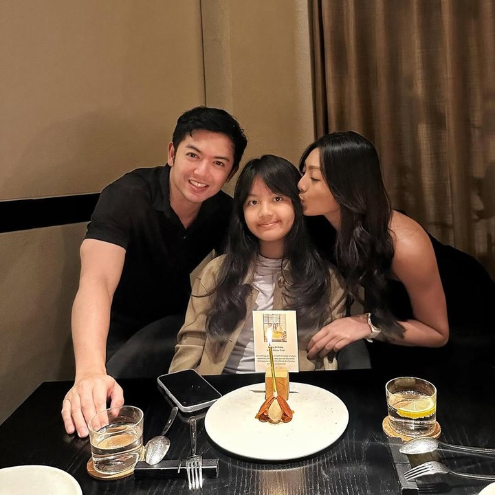 <p>Sementara itu, Liza juga memperlihat beberapa momen perayaan ulang tahun sang putri di media sosial. Ia pun melengkapi <em>caption</em> dengan ucapan ulang tahun. &ldquo;<em>Happy Birthday </em>anak Daddy and Bunda. 27072013. Naara Ellyna Tirtajaya,&rdquo; tulis Lizza, dikutip dari laman Instagram <em>@lizaellyp</em>.&nbsp;(Foto: Instagram@lizaellyp)</p>
