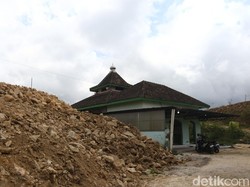Lahan Tuntas, Masjid At-Taubah di Tengah Tol Jogja-Solo Mulai Dipindah