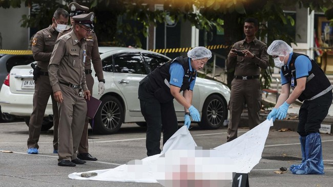 Thailand terguncang usai penembakan massal terjadi di dekat Pasar Chatuchak, Distrik Bang Sue, Bangkok pada hari ini, Senin (28/7).