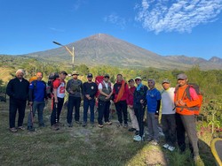 Johan Rosihan Soroti Krisis Makna dalam Budaya Mendaki Gunung
