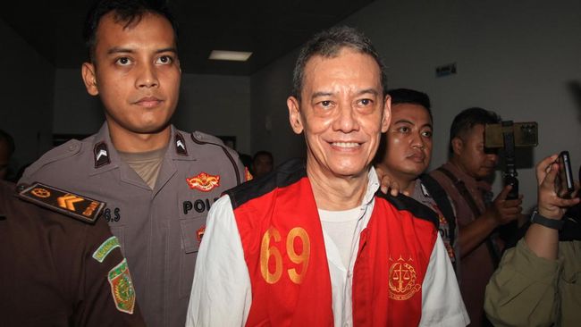 Fariz RM sudah siap membacakan pledoi dalam sidang perkara narkoba yang kembali digelar di Pengadilan Negeri Jakarta Selatan pada Senin (11/8).