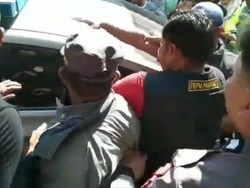 Viral Pelakor di Makassar Labrak Istri Sah Berujung Digeruduk Warga