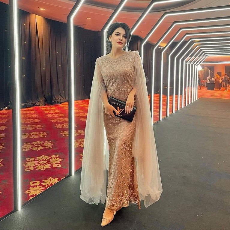 Tania Putri