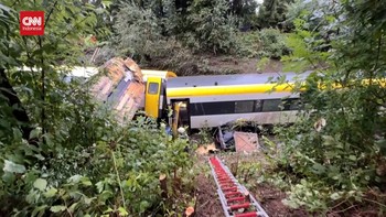 VIDEO: 3 Orang Tewas usai Kereta Anjlok di Hutan Jerman