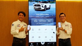 Toyota Kawal Pengguna Mobil Hybrid dan Listrik
