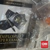 Polisi Temukan Buku Karya Arya Daru Berjudul 'Diplomat Pertama'