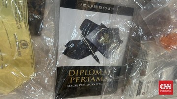 Polisi Temukan Buku Karya Arya Daru Berjudul 'Diplomat Pertama'