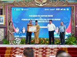 Bupati OKU Dapat Penghargaan dari Menkumham Atas Komitmen Bentuk Posbakum