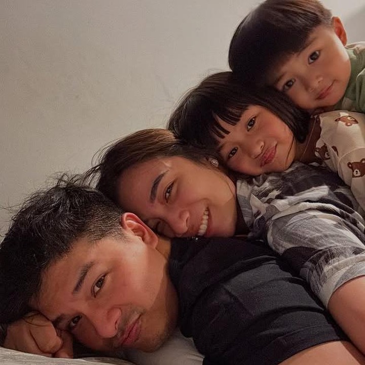 <p>Dari pernikahan itu, mereka dikaruniai dua anak, Nastusha Olivia Alinskie yang lahir pada 9 September 2016, dan Dante Oliver Alinskie yang lahir pada 20 Oktober 2020. Foto: Instagram @chelseaoliviaa</p>