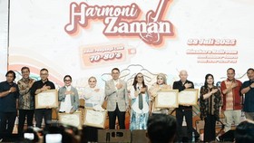 5 Penyanyi Cilik Legend Indonesia Dapat Penghargaan di Harmoni Zaman