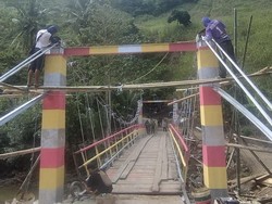 Warga 5 Desa di Enrekang Swadaya Bangun Jembatan Tinggalkan Utang Rp 14 Juta