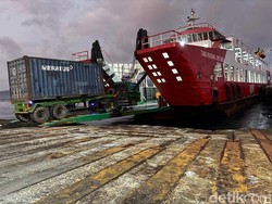 KMP Tunu Pratama Jaya Kembali Layani Penyeberangan dari Dermaga LCM