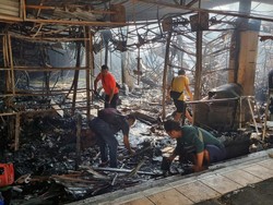 Pramono Janji Segera Perbaiki Pasar Taman Puring yang Ludes Terbakar