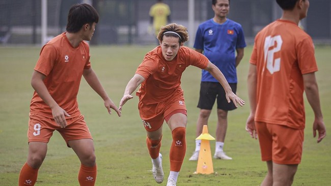 Pemain Vietnam Sudah Siap Adu Penalti Lawan Timnas Indonesia U-23 Pemain timnas Vietnam U-23, Viktor Le mengatakan timnya sudah mempersiapkan diri jika laga final Piala AFF U-23 kudu ditentukan lewat adu penalti.