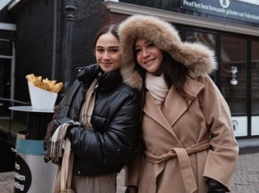 img-title Duet Bareng Maia Estianty, Gaya Bernyanyi Syifa Hadju Sampai Merem Disorot