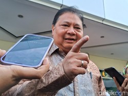 Airlangga Kenang Kwik Kian Gie Tangani Ekonomi RI Usai Krismon 1998