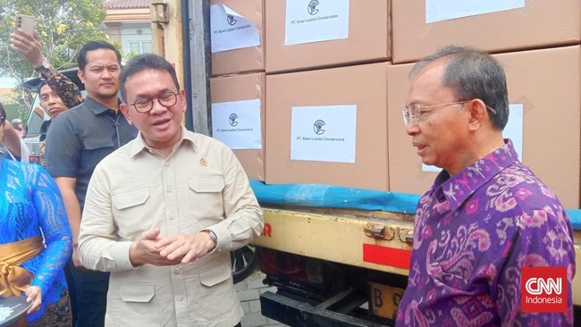 Mendag Budi Santoso dan Menteri UMKM Maman Abdurrahman akan rapat membahas solusi bagi pedagang thrifting usai impor baju bekas dilarang.