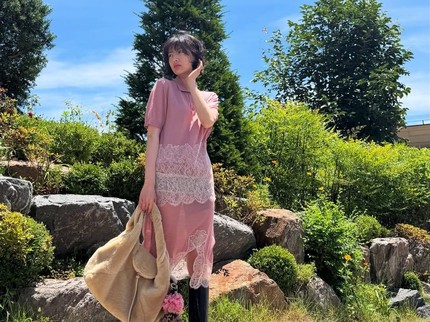 5 Outfit Stylish & Unik Artis Korea Nana, Salah Satu Perempuan Tercantik Dunia