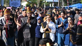 Bobby Nasution Siap Bangun Jalan & Bantu Pedagang Kecil Pakpak Bharat