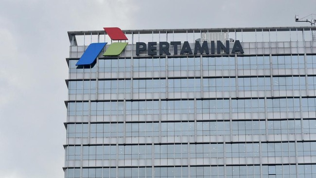 Pertamina kembali masuk daftar Fortune Global 500 tahun 2025, menduduki posisi 171, menunjukkan ketangguhan dan komitmen perusahaan dalam energi berkelanjutan.
