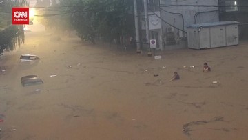 VIDEO: Penampakan Horor Banjir Besar di Beijing, 30 Orang Tewas