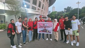 Ayah Ibu Ardiansyah Datang ke GBK Dukung Timnas Indonesia U-23 Juara