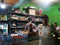 Warung Kelontong Jual Miras Via Online di Bogor Dirazia, 493 Botol Disita