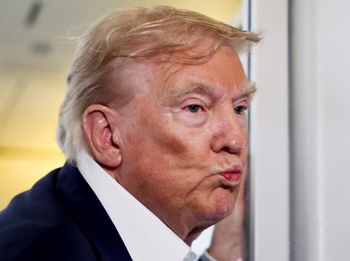 Trump Pecat Pejabat Biro Statistik, Tuding Atur Data Tenaga Kerja
