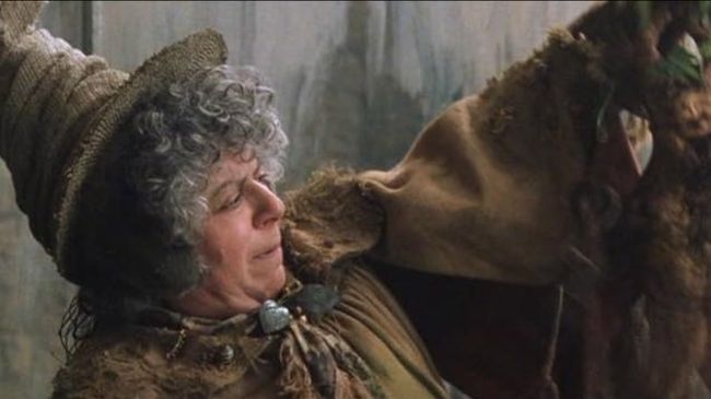 LSM anti-semitisme tuntut pencabutan penghargaan BAFTA dan OBE bintang Harry Potter Miriam Margolyes buntut komentar situasi Gaza.