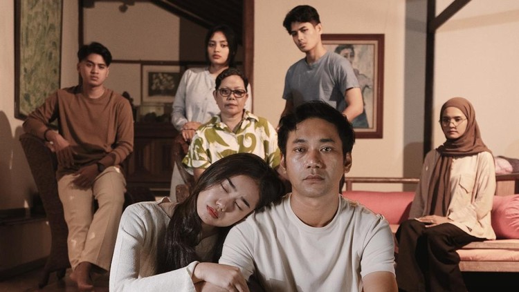 Film Keluarga Suami Adalah Hama Film Keluarga Suami Adalah Hama