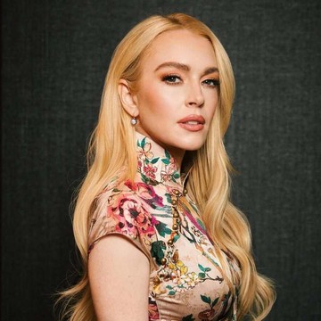 img-title Bikin Nostalgia! Lindsay Lohan Bangkitkan Gaya Ikonis 'The Parent Trap' Setelah 27 Tahun Berlalu