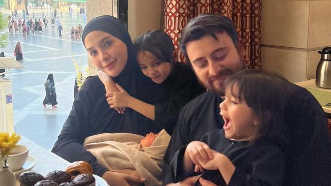 Hamidah Rachmayanti Melahirkan di Madinah, Ungkap Suka Duka Jalani Kehamilan di Tanah Suci