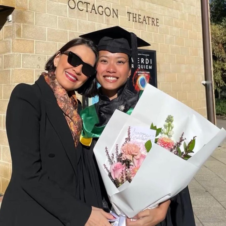 <p>Ia pun tak bisa menyembunyikan perasaan bangganya pada sang putri. &ldquo;Selamat <em>@kayladermawan</em> lagi. Kamu membuat kami sangat bangga,&rdquo; tulis Becky dalam unggahan video di Instagram.&nbsp;(Foto: Instagram@becktum)</p>