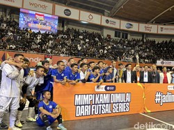 Pesan Wagub Emil Dardak Saat Buka Turnamen Futsal Series Surabaya