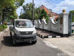 Penampakan Mobil Esemka yang Dibawa Penggugat Jokowi ke PN Solo