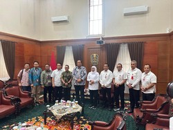 Khofifah Bertemu Pertamina Pastikan Stok BBM Jember dan Sekitarnya Aman