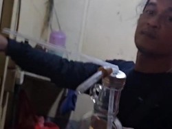 Polisi Temukan Bong Saat Tangkap Preman Pemalak Sopir di Tanah Abang