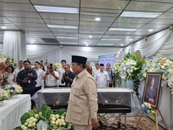 Prabowo Cerita WA Terakhir dari Kwik Kian Gie: Beliau Banyak Beri Nasihat