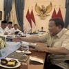 Prabowo Kepo, Tiba-tiba Cek Buku Catatan Sri Mulyani Saat Rapat