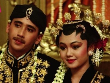 img-title Dulu Tampan Khas Old Money, Begini Paras Terbaru Raymond Manthey Eks Yuni Shara usai Nganggur