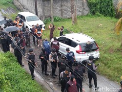 Warga Tabanan Syok, Mobil Bukti Penembakan WN Australia Parkir di Dekat Rumah