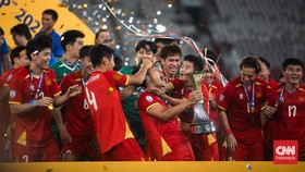 Pemain Vietnam Joget Pacu Jalur Rayakan Juara Piala AFF U-23 2025