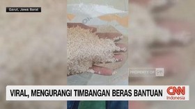 VIDEO: Viral, Mengurangi Timbangan Beras Bantuan