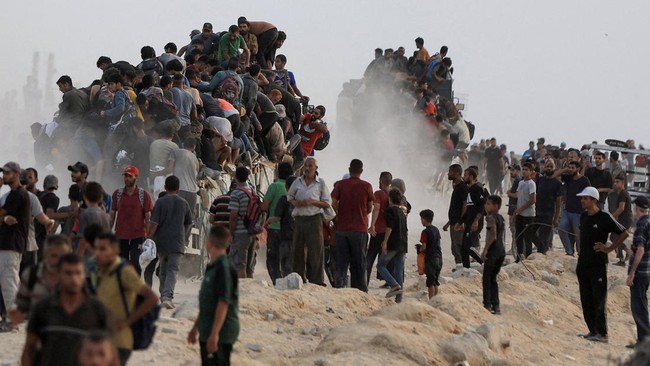 Sedikitnya 71 warga Gaza tewas diserang Israel saat sedang menunggu bantuan di perbatasan Gaza.