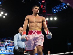 Profil dan Agama Xander Zayas Juara Dunia Tinju Termuda