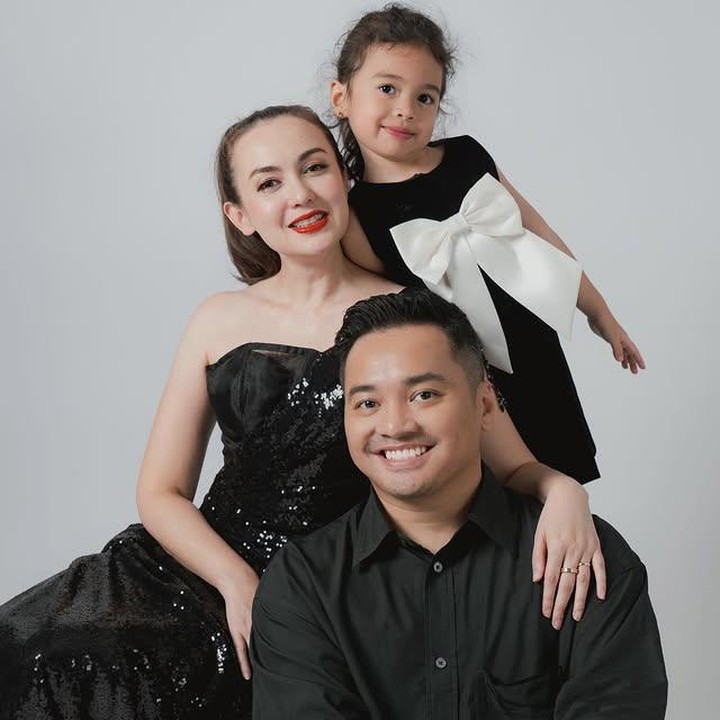 <p>Kehidupan Rianti Cartwright setelah menikah dengan Cassanova Alfonso masih mencuri perhatian netizen. Pasangan yang menikah pada 17 September 2010 ini belakangan kerap membuat konten tentang suami-istri di akun Instagram mereka. Kehidupan rumah tangga mereka kini semakin lengkap dengan kehadiran putri pertama mereka. (Foto: Instagram @riantic)</p>