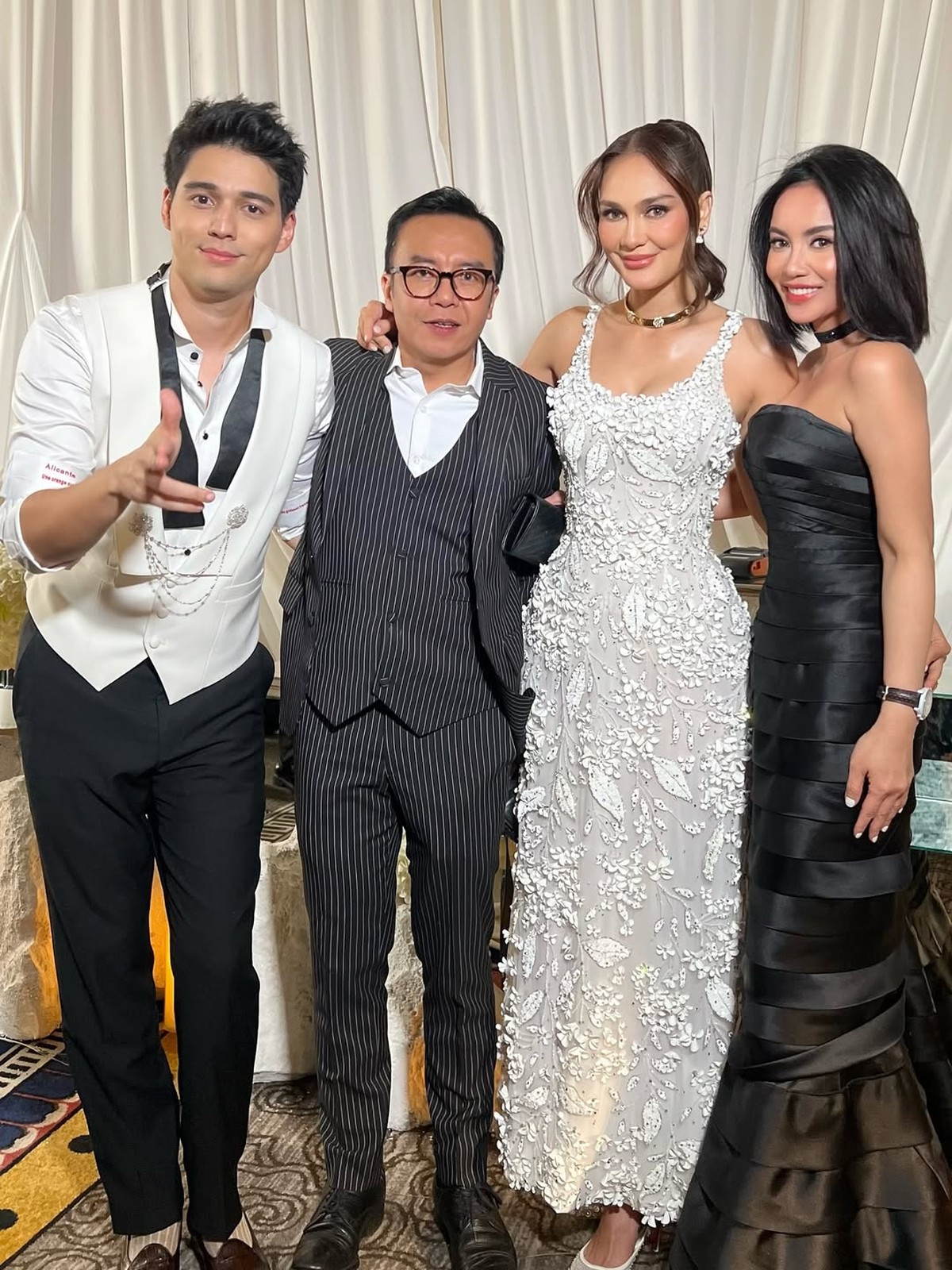 Ari Lasso dan Dearly Joshua di Pernikahan Luna-Maxime