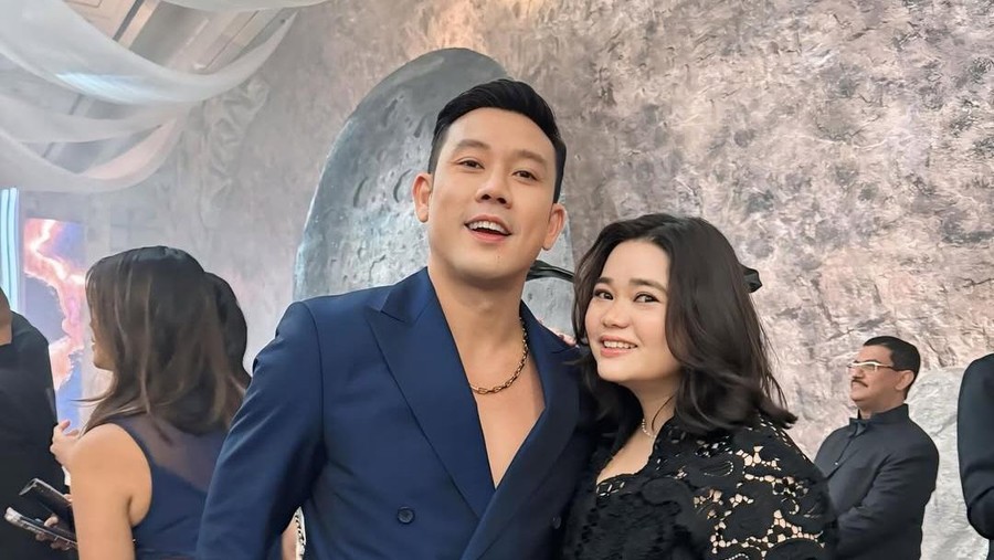 Denny Sumargo dan Olivia Allan Denny Sumargo dan Olivia Allan