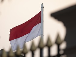 Video: Pemerintah Keluarkan SE Kibarkan Bendera Merah Putih, Warga Antusias
